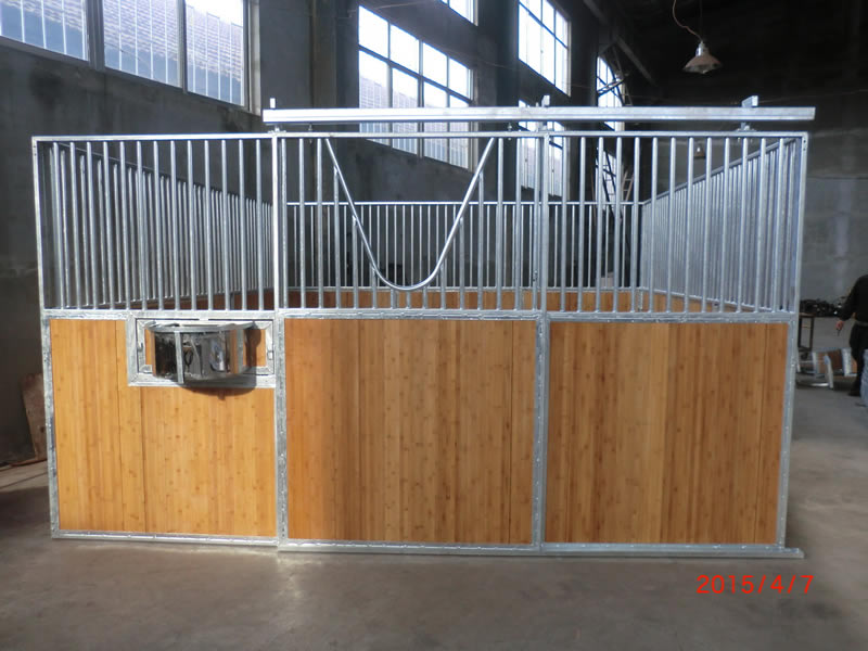 standard horse stall