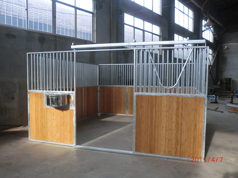 standard horse stall
