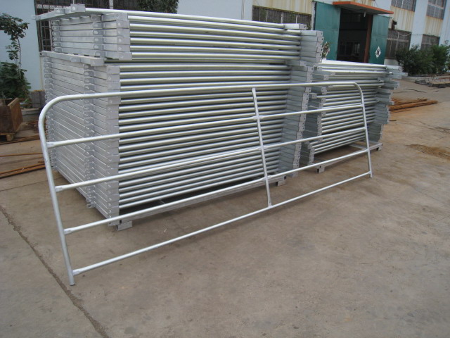 Tubular farm gate