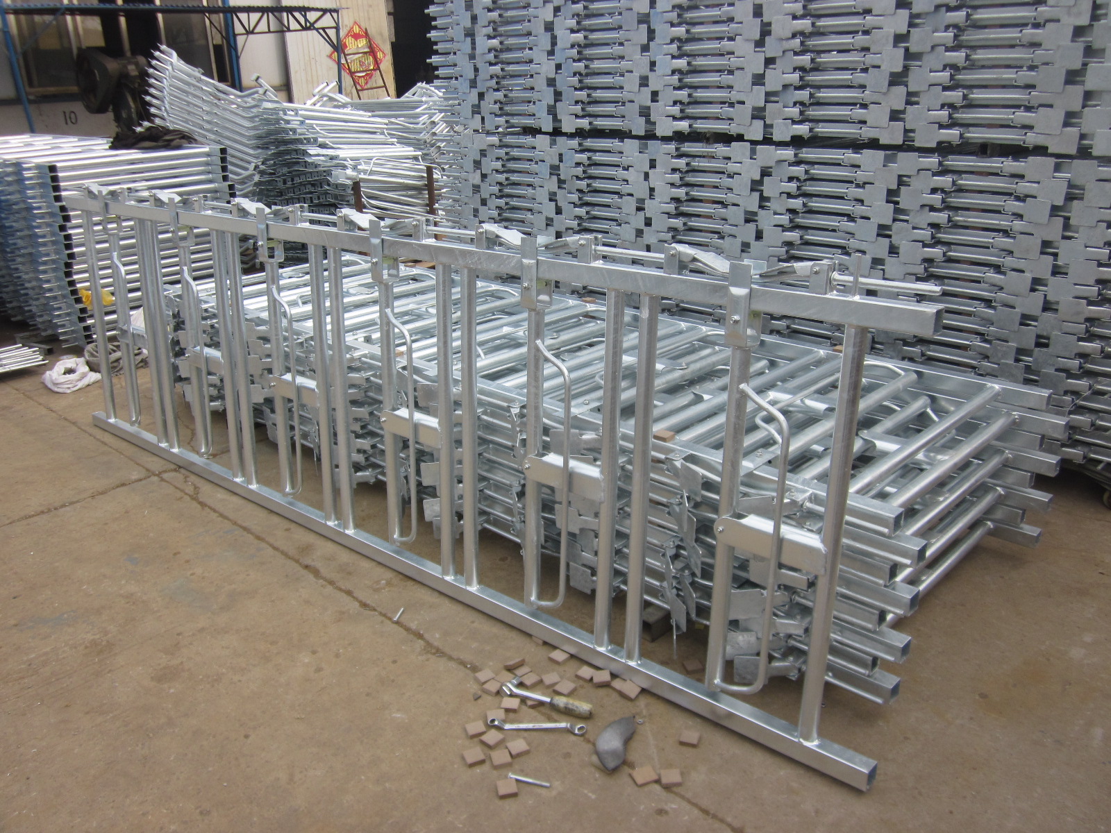 cattle self locking panel