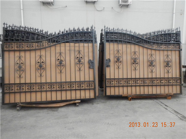 Customized Wrought Iron Gate